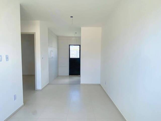 #384 - Casa para Venda em Feira de Santana - BA