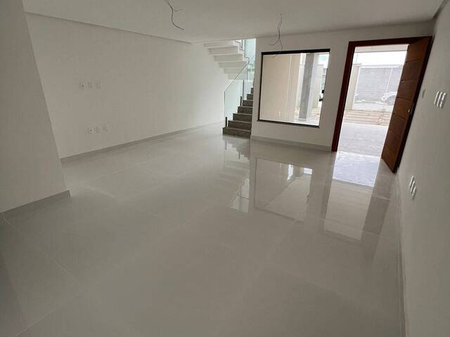 Casa para Venda em Feira de Santana - 3