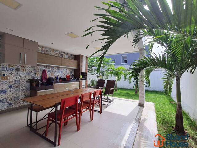 Casa para Venda em Feira de Santana - 2