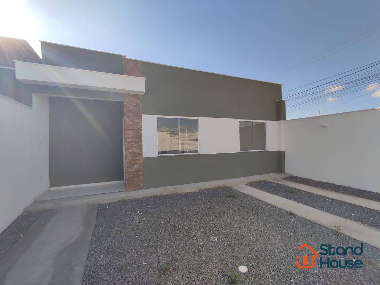 Casa 2 quartos via publica no João Paulo