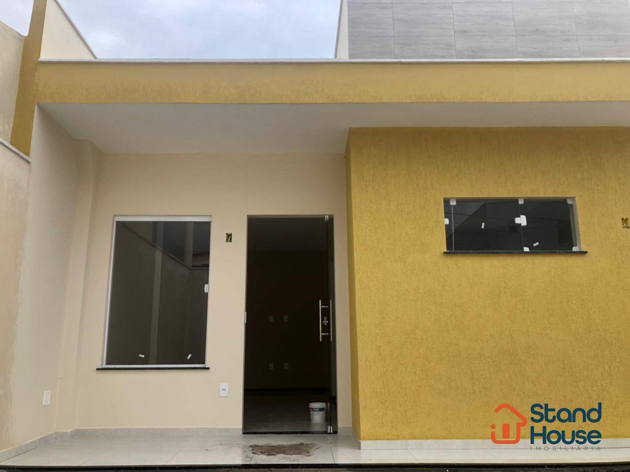 Casa 2/4 no bairro tomba