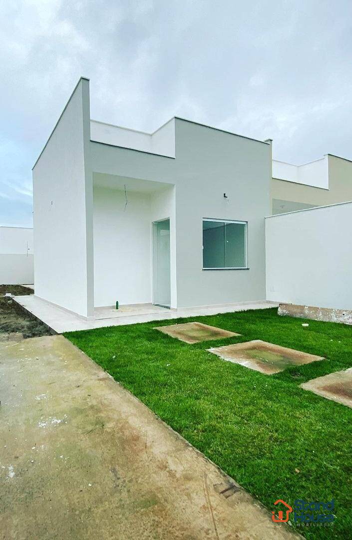 Casa de 2/4 na Mangabeira