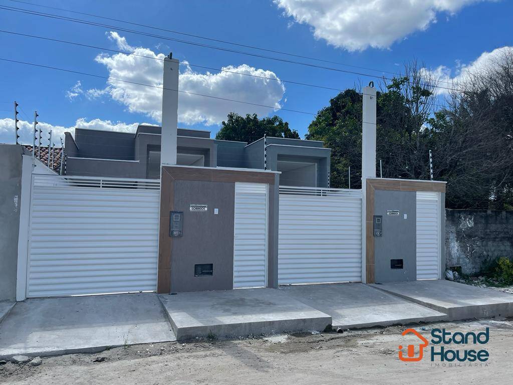Excelente casa de 2/4 sendo uma suíte próximo da AV. Artêmia Pires - Sim