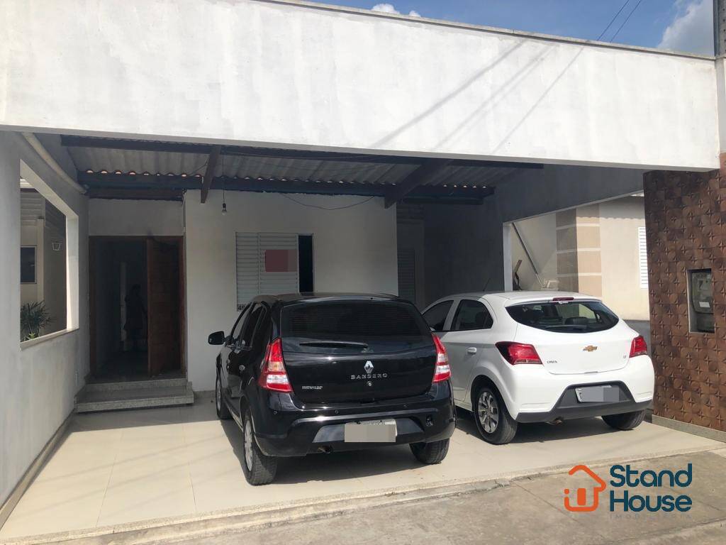 Casa 3/4 em condomínio no bairro Sim