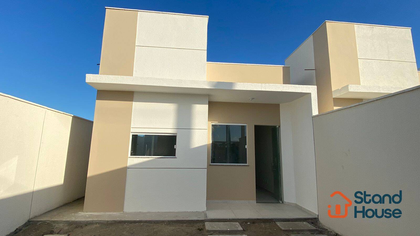 Casa pronta para morar no Bairro Campo Limpo - prox da UEFS