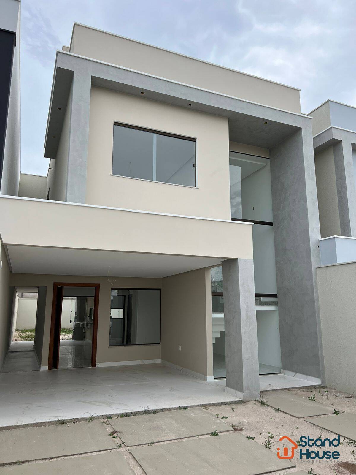 Exclusividade e Sofisticação: Casa 3/4 todos com síte -1 master com closet